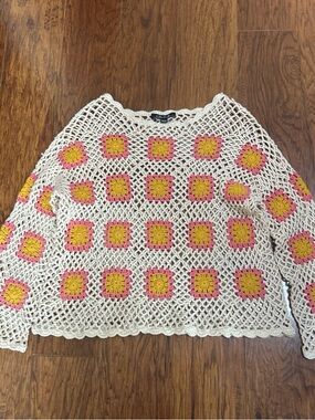 Charlie B Granny Square Crochet Top with Scallop trim, Flare Sleeve Size XS